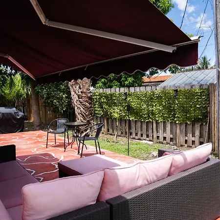 Light & Cozy House In Pompano Beach - Bbq, Patio, Parking Exterior photo