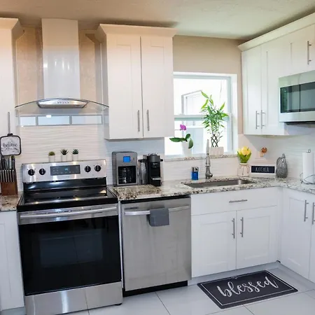 Light & Cozy House In Pompano Beach - Bbq, Patio, Parking Exterior photo